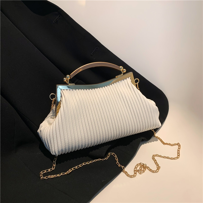 Bag Cross-Border Women's Bag 2022 Autumn and Winter Fashion Metal Portable Clip Bag Leisure Chain Shoulder Messenger Bag