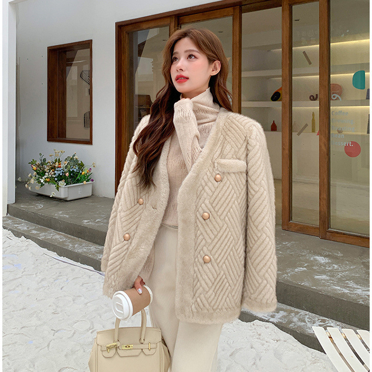 金貂绒外套女短款 v领双排扣毛毛保暖加厚中国风皮毛一体女装外套