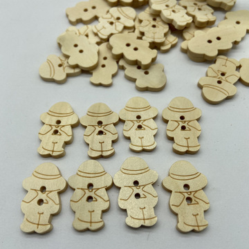 供应天然环保小人型卡通木质纽扣手工diy幼儿园手工制作