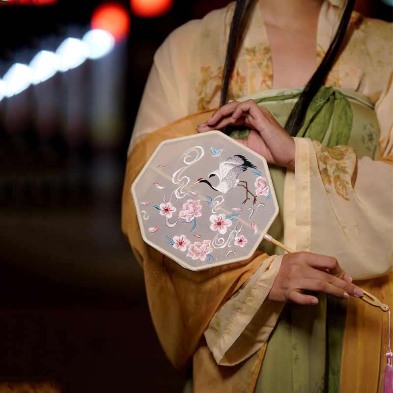 工艺扇汉服古风团扇短柄刺绣扇子短柄宫灯复古扇成品现货一件代发