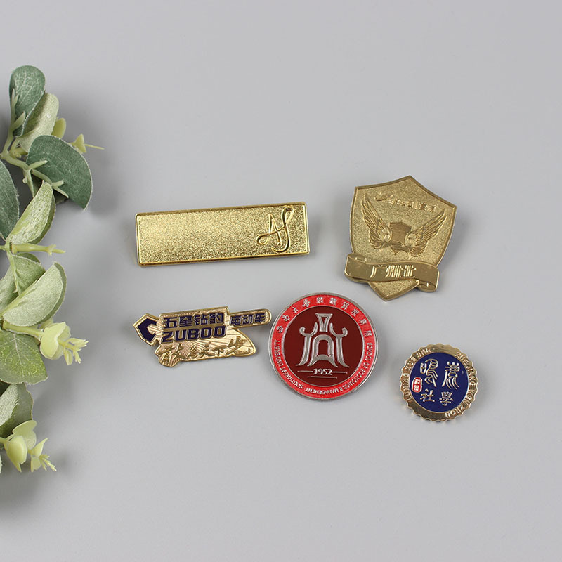 徽章厂家优秀员工金属胸章校徽班徽服务之星胸牌胸针定 制批发
