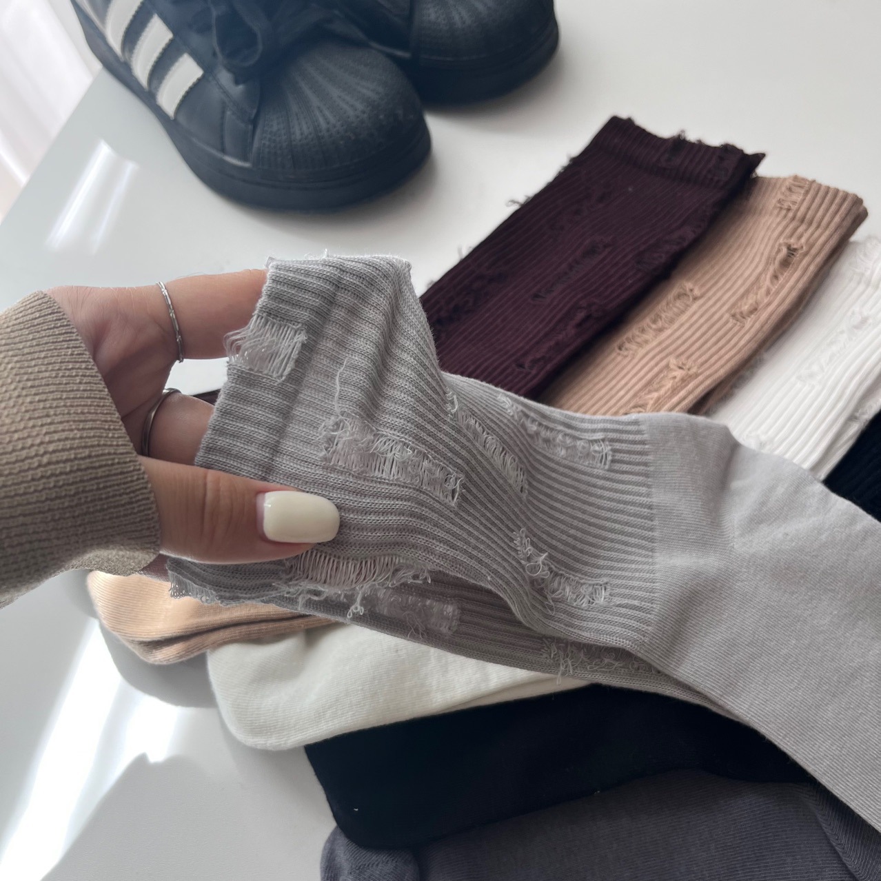 紫洋秋冬新款潮袜女士高筒袜子破洞袜百搭网红袜-阿里巴巴