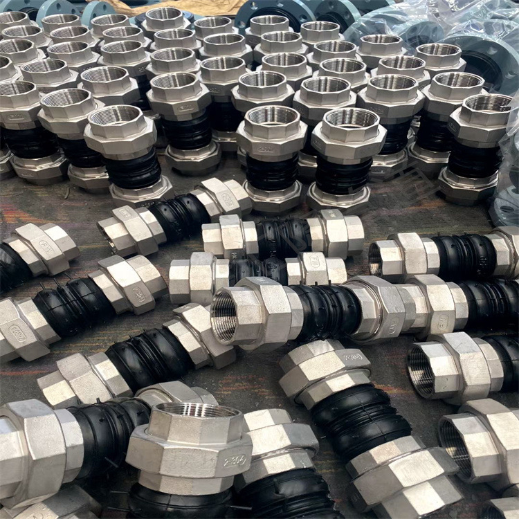 标准304丝扣连接橡胶接头耐酸碱内螺纹丝扣橡胶软接头