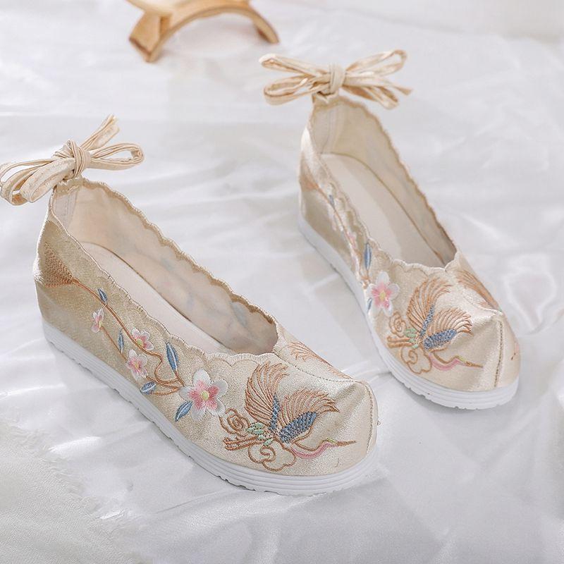 新款汉服鞋子女学生古风绣花鞋女搭配汉服内增高古风鞋汉元素布鞋