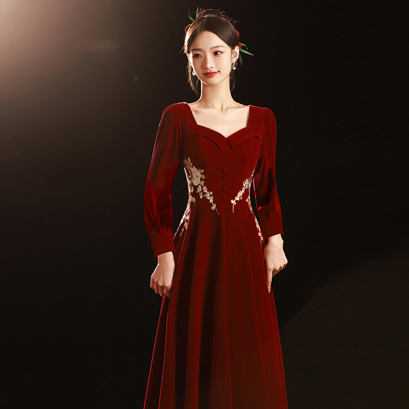 丝绒敬酒服新娘高腰长款2024新款夏季小个子结婚大码订婚礼服