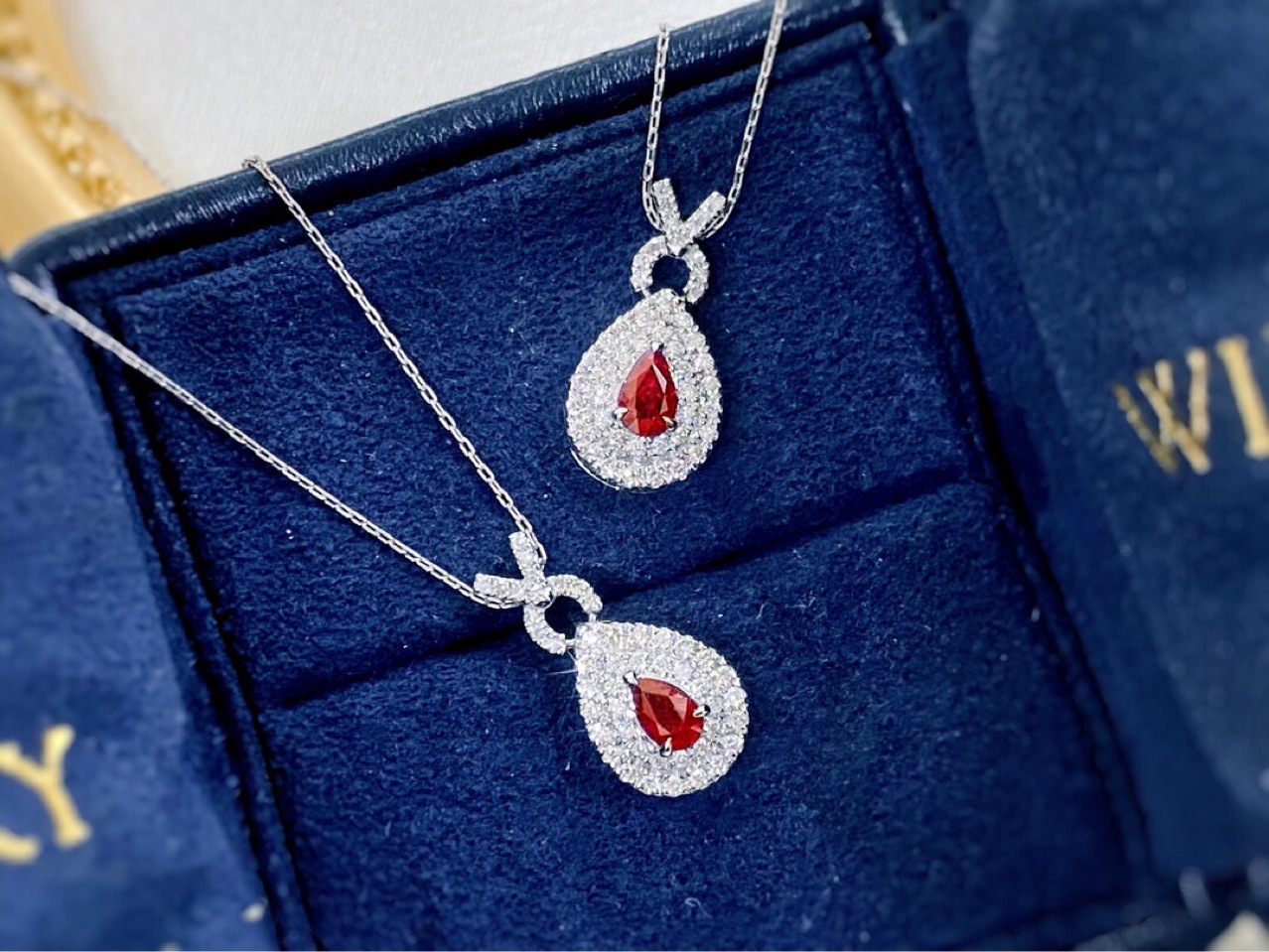 雅度珠宝 18k金红宝石项链 天然彩宝批发鸽血红宝石吊坠 水滴形项