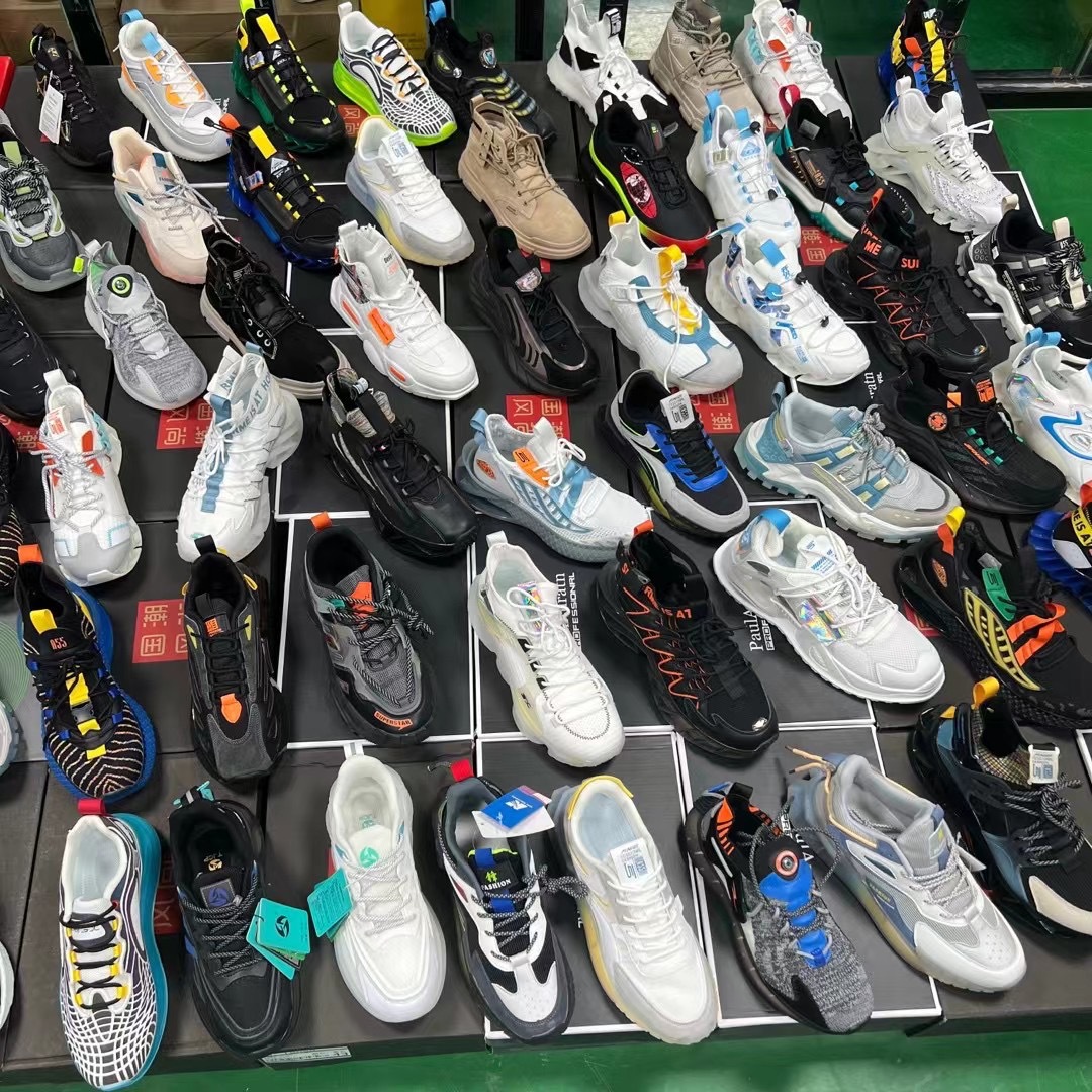 品牌运动鞋批发男士摆地摊库存尾货鞋外销内贸外销福建库存鞋清仓