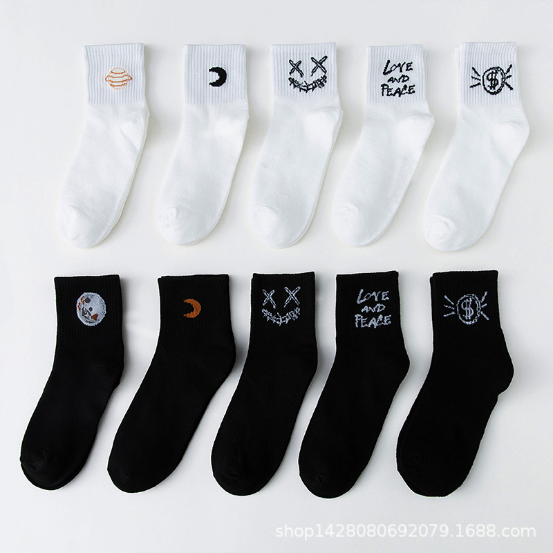 Cross-Border Foreign Trade Cotton Socks Japanese Ins Students Sports Stockings Wholesale Spring and Summer Black and White Women's Mid-Calf Socks