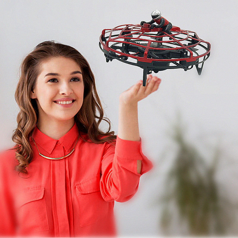 跨境新款感应四轴飞行器手势定高无人机ufo电动充电悬浮飞碟儿童