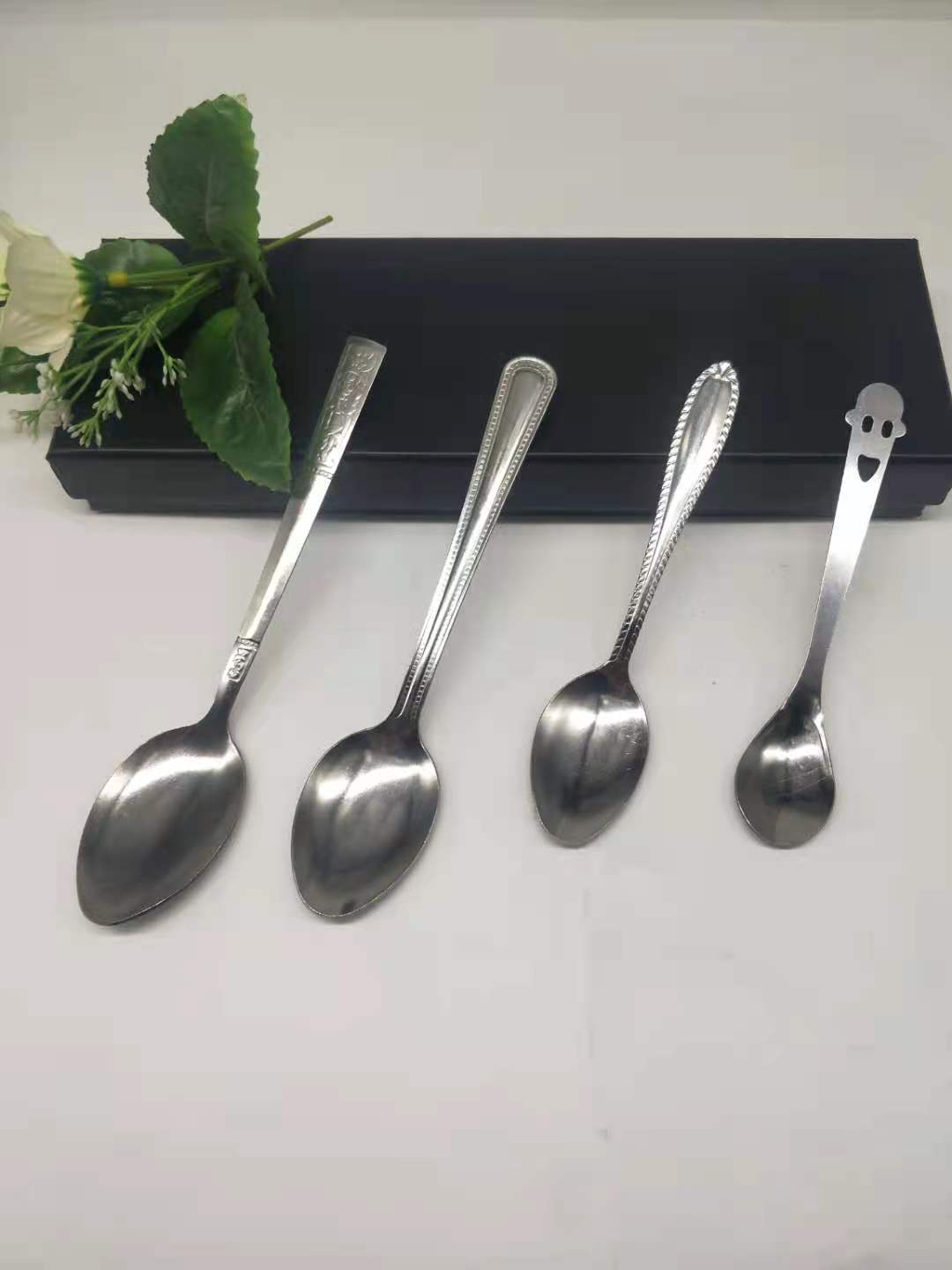 Stainless Steel Factory Direct Sales Processing Stainless Steel Spoon Tableware Micro Defective Item Wholesale Low Price
