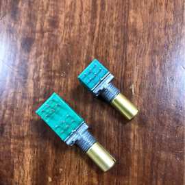 厂家直销097双联四联带支架铜轴汽车功放机用电位器