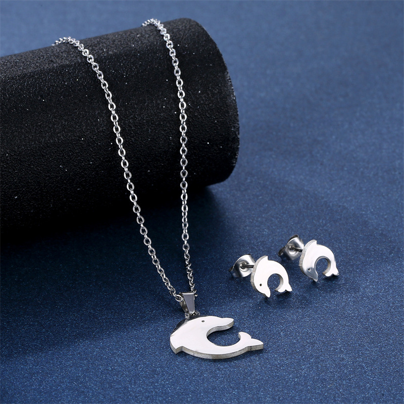 Stainless Steel Dolphin Necklace Female Niche Marine Animal Short Clavicle Chain Neck Chain Cute Dolphin Pendant Set