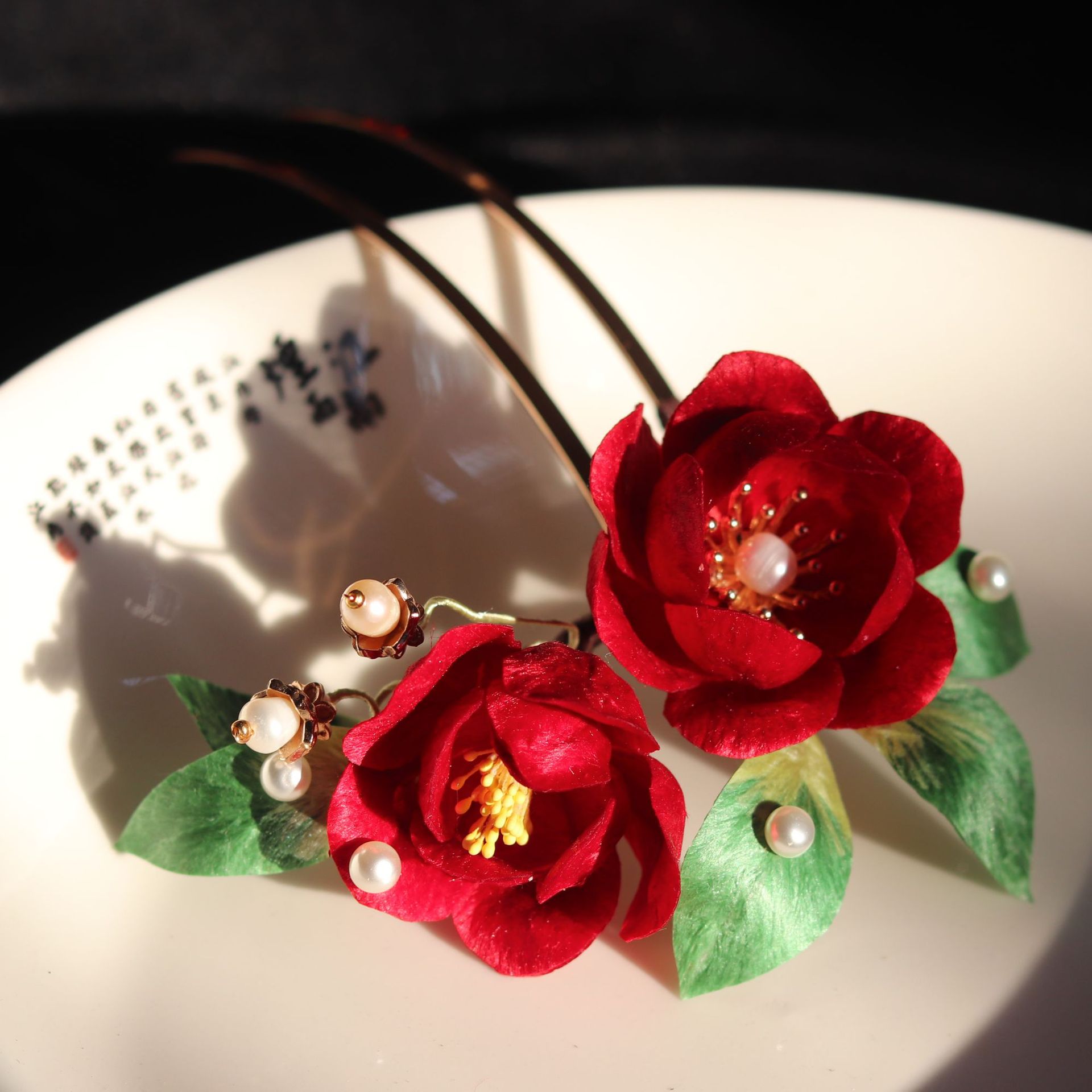 原创绒花红玫瑰蚕丝发簪淡水珍珠簪子古风女汉服婚庆新娘旗袍发饰