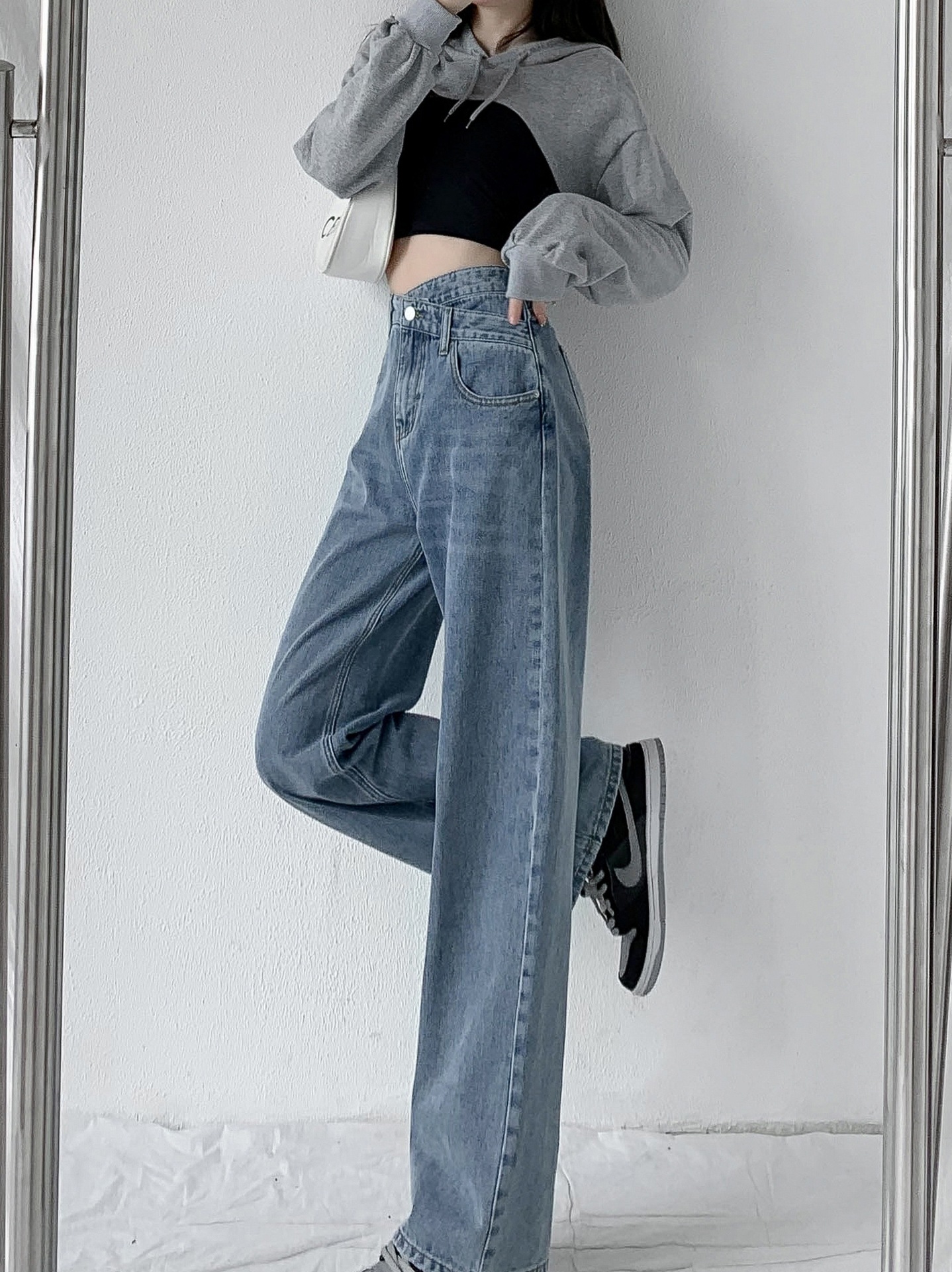 牛仔裤大码女胖mm显瘦高腰设计感新款小众直筒裤宽松拖地阔腿裤潮