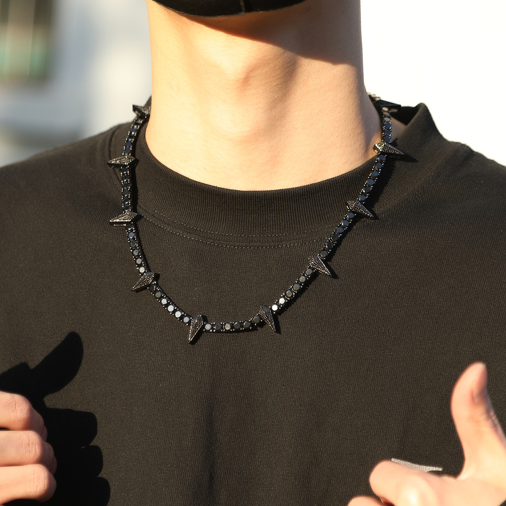嘻哈说唱黑豹项链滴油夜光镶钻男士设计感锆石项链毛衣链时尚配饰