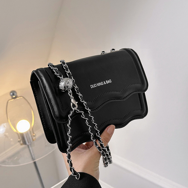 Chanel-Style Bags Women's Bag 2023 New Sweet Girly Chain Small Square Bag Niche Temperament Crossbody Bag