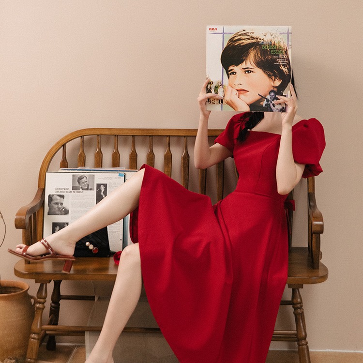 实拍上新 泡泡灯笼短袖方领修身复古酒红色小礼服连衣裙敬酒服