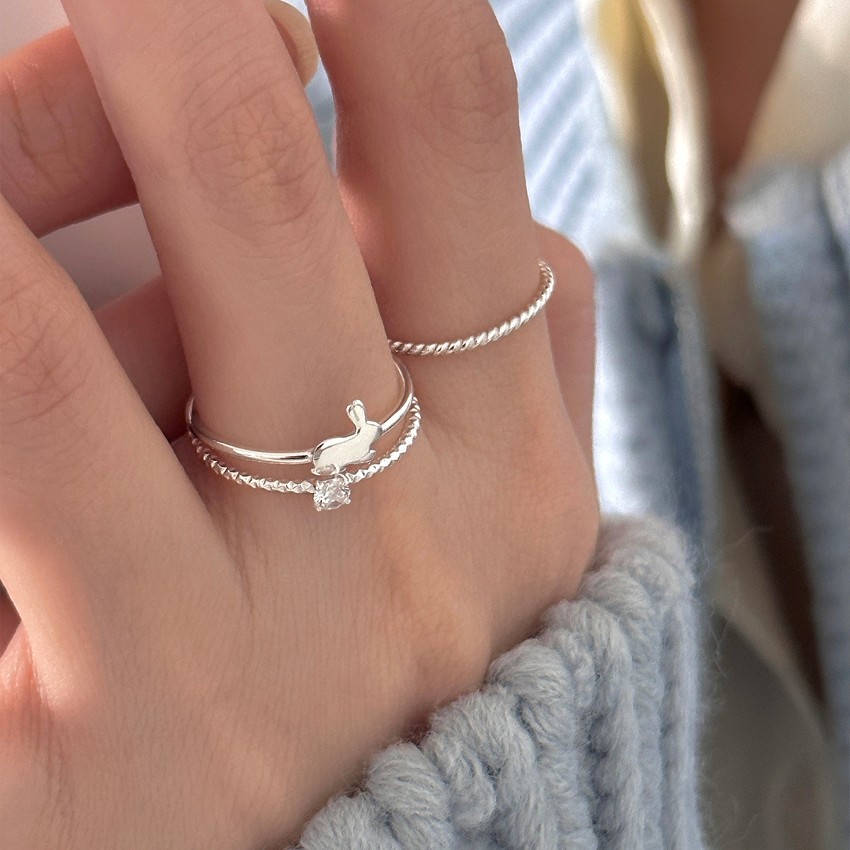 925纯银锆石戒指精致可爱小兔子食指戒小众设计高级感麻花指环