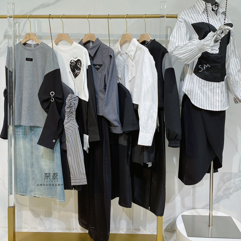 品牌专柜撤柜乌丫春夏潮牌尾单清货女装实体直播一手货源批发走份