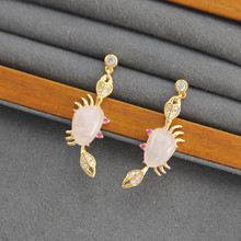 饰品可爱小螃蟹耳钉耳环镶嵌粉晶石头耳坠