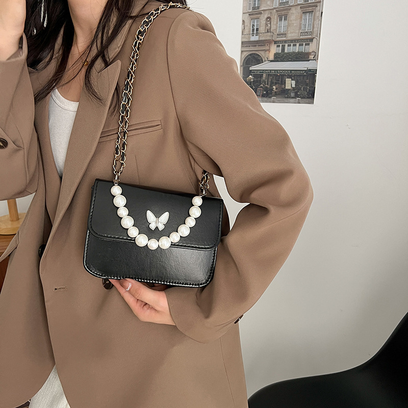 Cross-Border Fashion Shoulder Bag 2022 New Street Trend Butterfly Chain Bag Vintage Pearl Pu Women's Small Square Bag