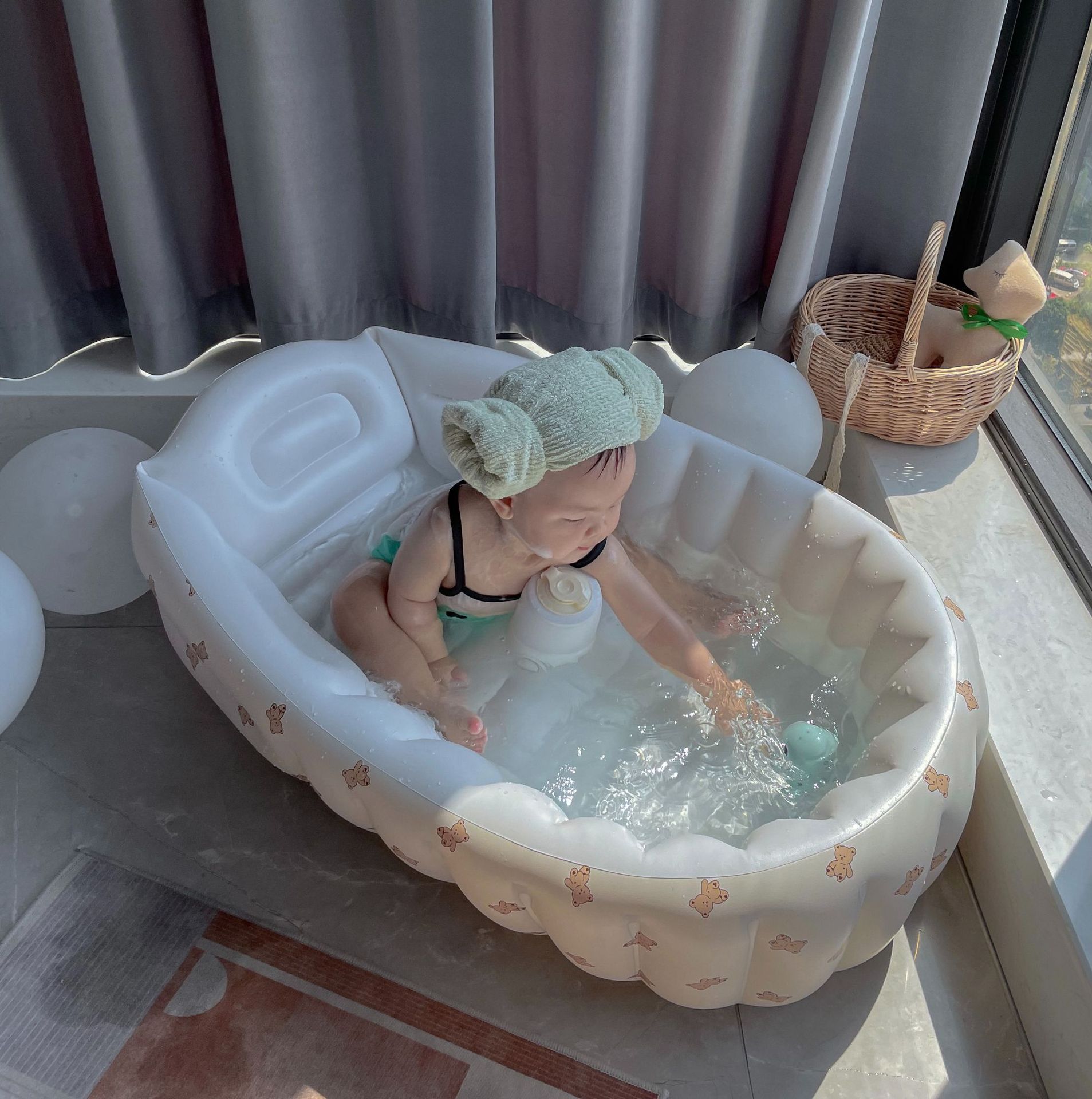 韩国婴幼儿充气浴缸 高颜值宝宝pvc浴缸 可折叠洗澡浴盆游戏水池