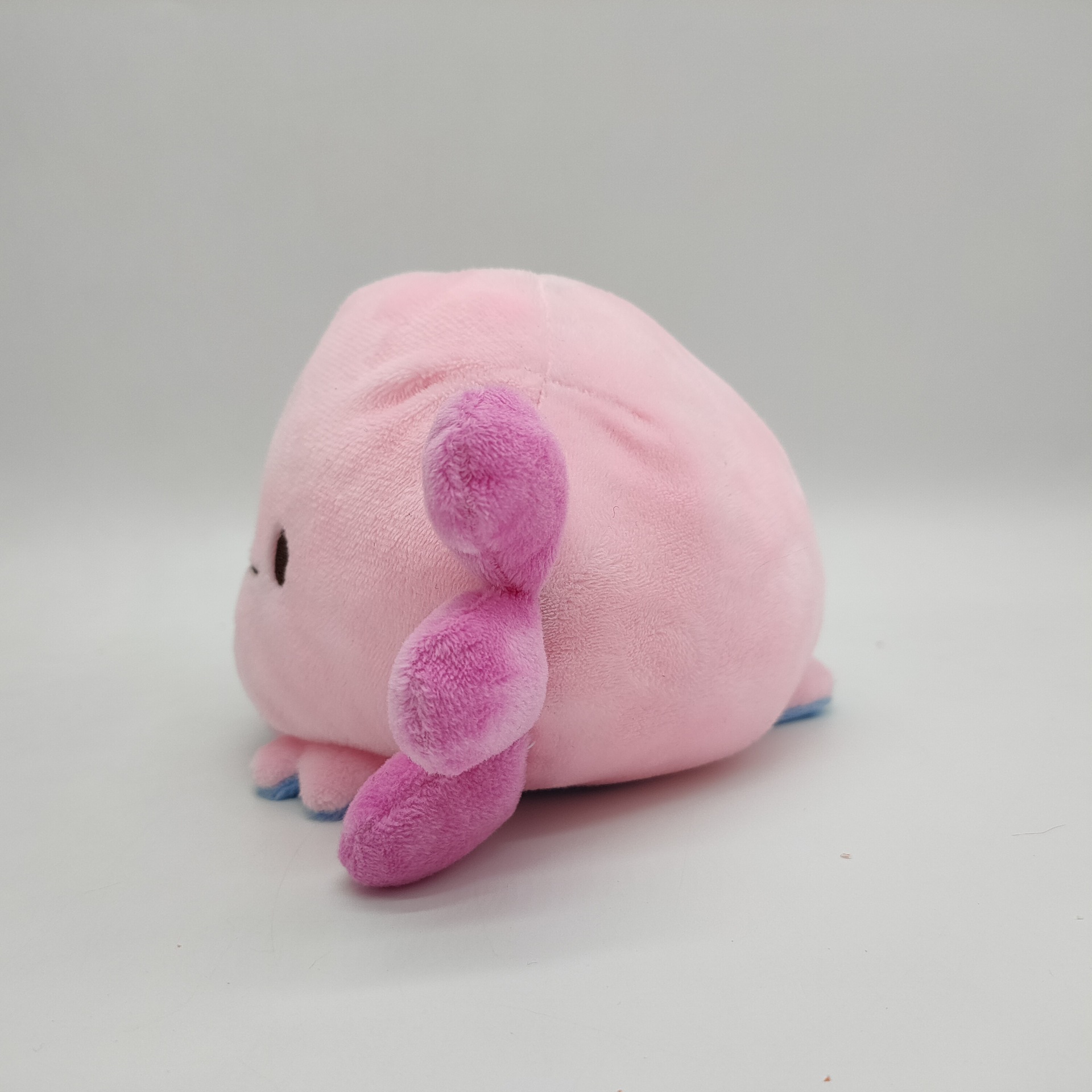 跨境新品蝾螈毛绒玩具 公仔axolotl毛绒玩具抱枕现货批发