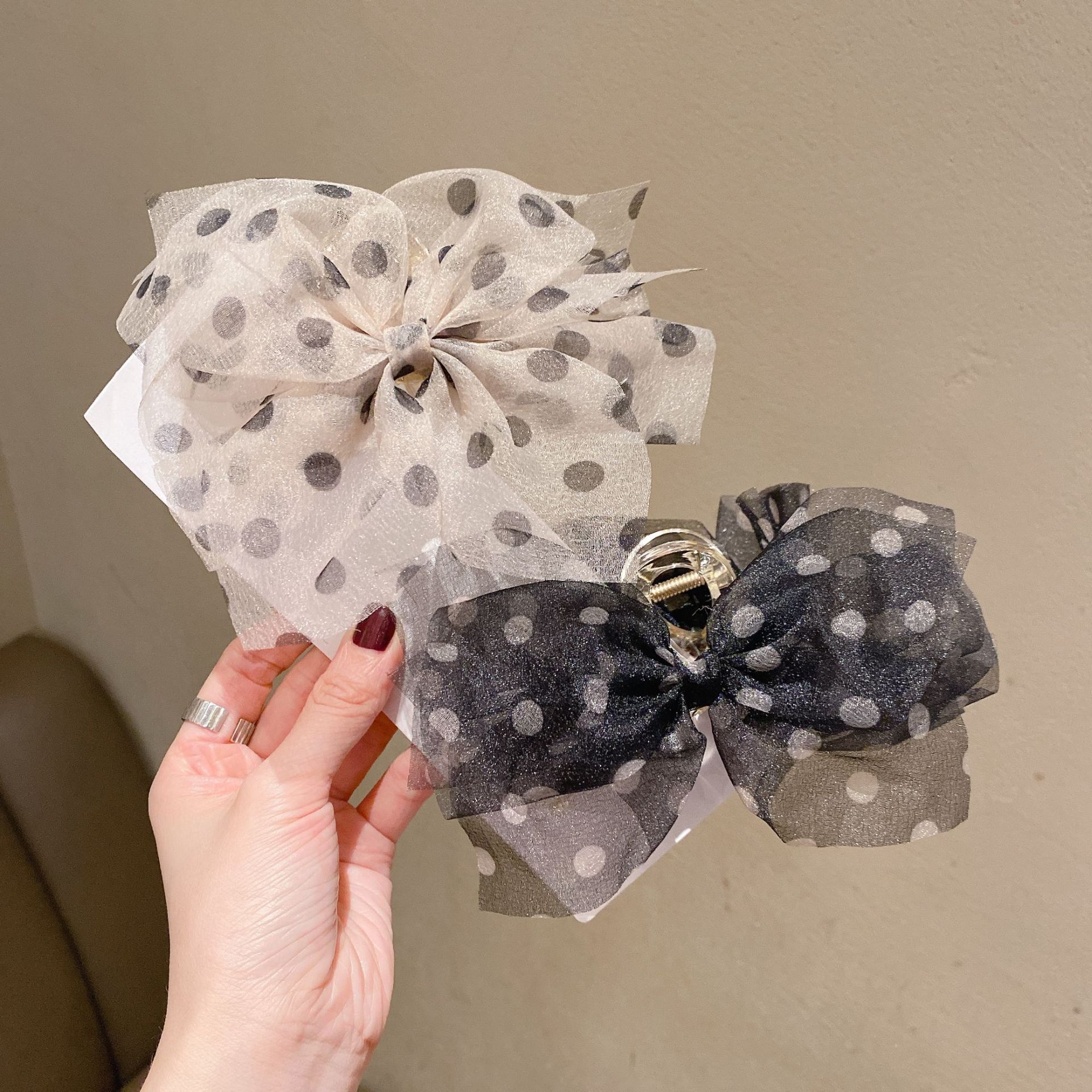 蝴蝶结抓发夹 韩版女孩发饰发卡女ins网红黑色交叉波点大号抓夹