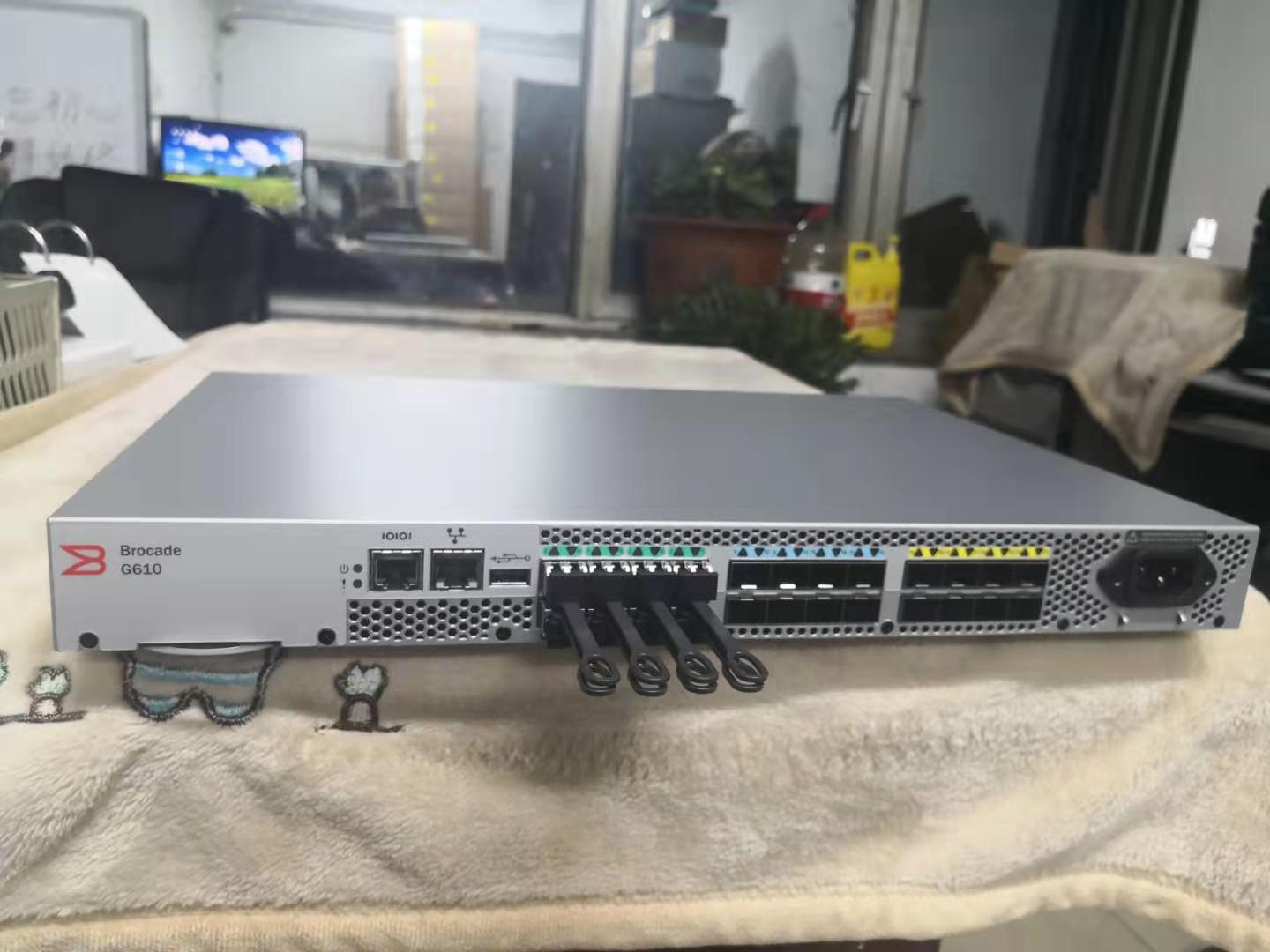 博科32g光纤交换机g610 br-g610-8-16g-0 含16个8g模块 库存现货