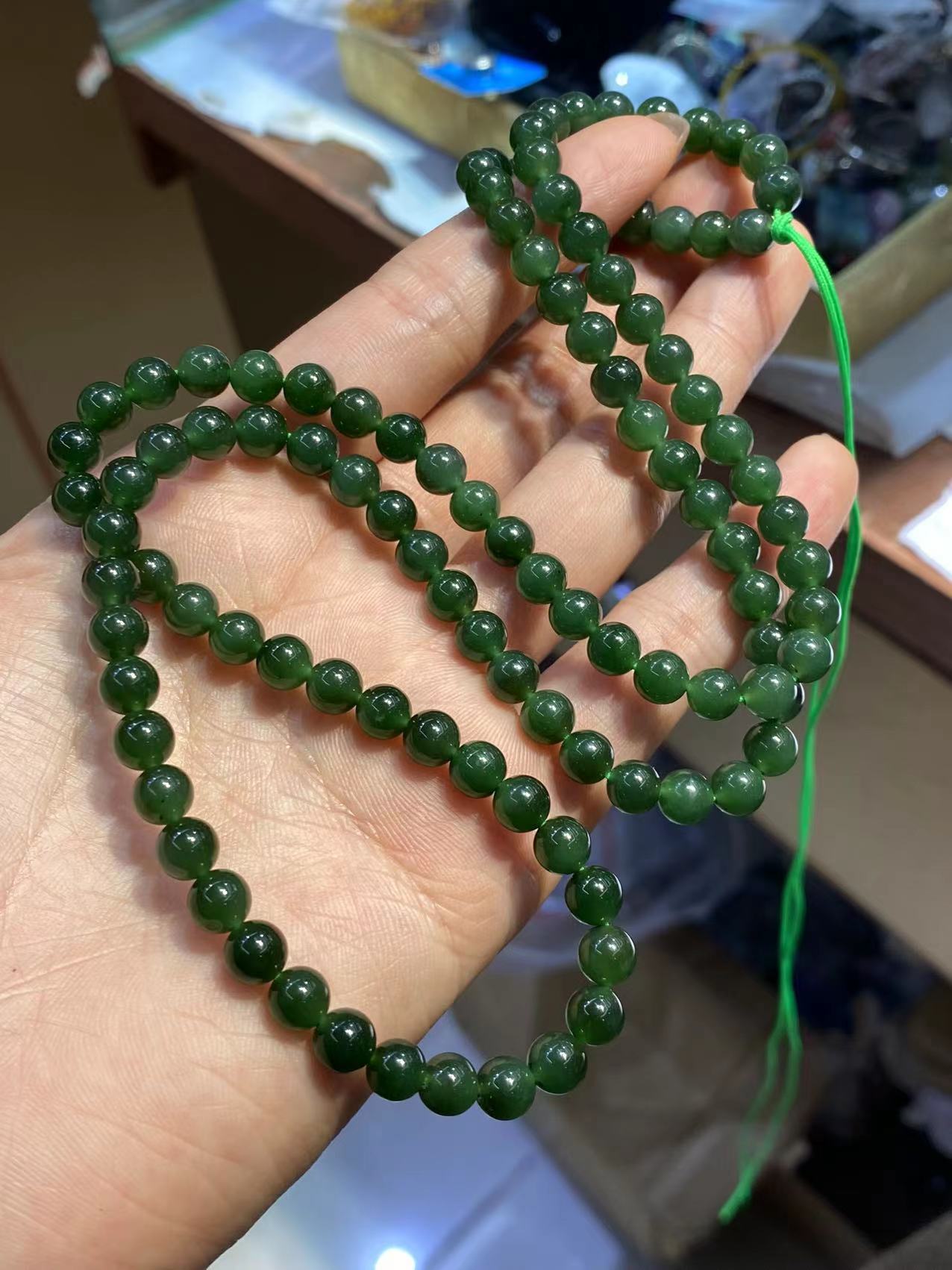 天然俄料和田碧玉佛珠6mm无黑点冰透水润水头足碧玉佛珠厂家批发