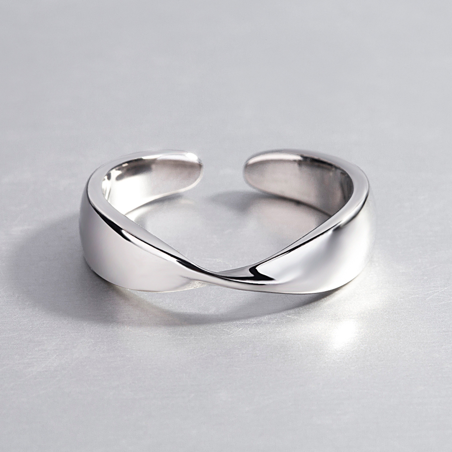 日韩风新款s925纯银戒指女时尚个性莫比乌斯环扭纹学生开口食指环