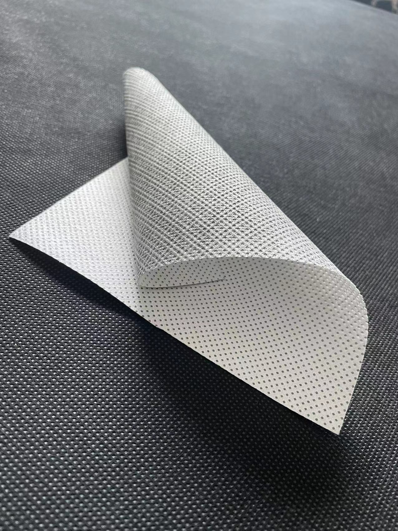 热销铝镁锰金属屋面防水透气膜 钢结构工程阻燃型透汽防潮膜 pe膜