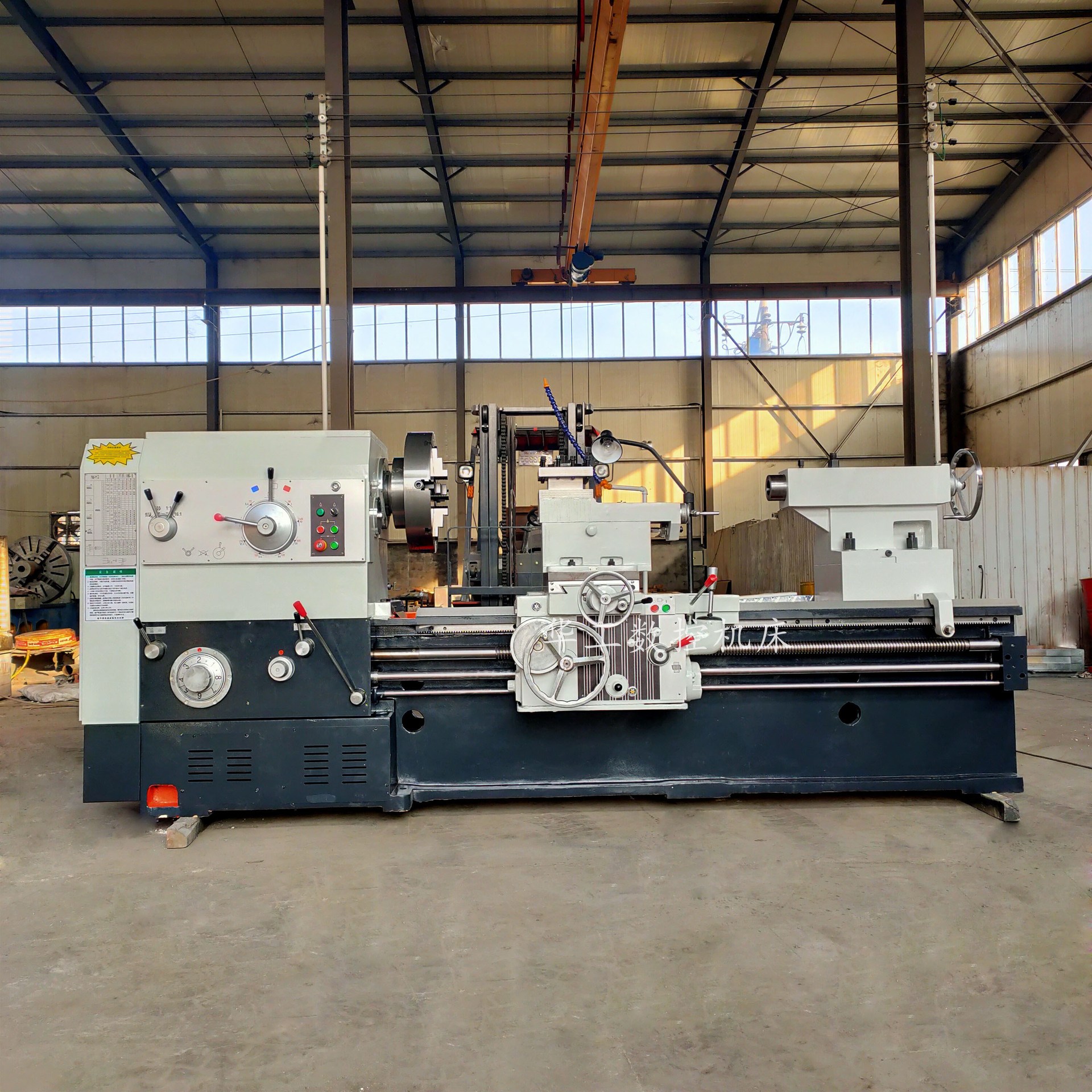 普通卧式车床卡盘