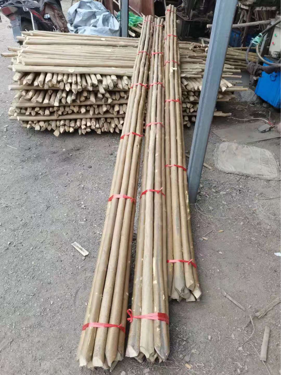 工厂直供批发 3米长黄皮腊木杆 3米加长白蜡杆