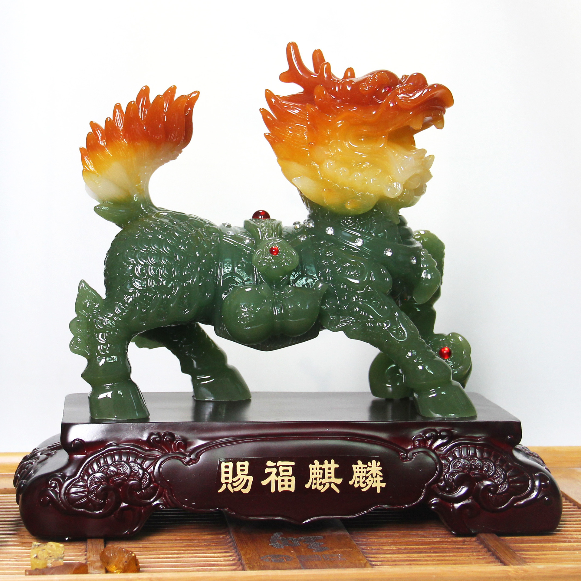 树脂玉麒麟摆件一对如意踩球踩元宝蜜蜡麒麟乔迁开业礼品厂家批发