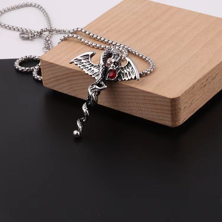 Cross-Border New Arrival Trendy Cool Hip Hop Titanium Steel Necklace Niche Flying Dragon Diamond Stainless Steel Necklace Cold Style Boyfriend Necklace