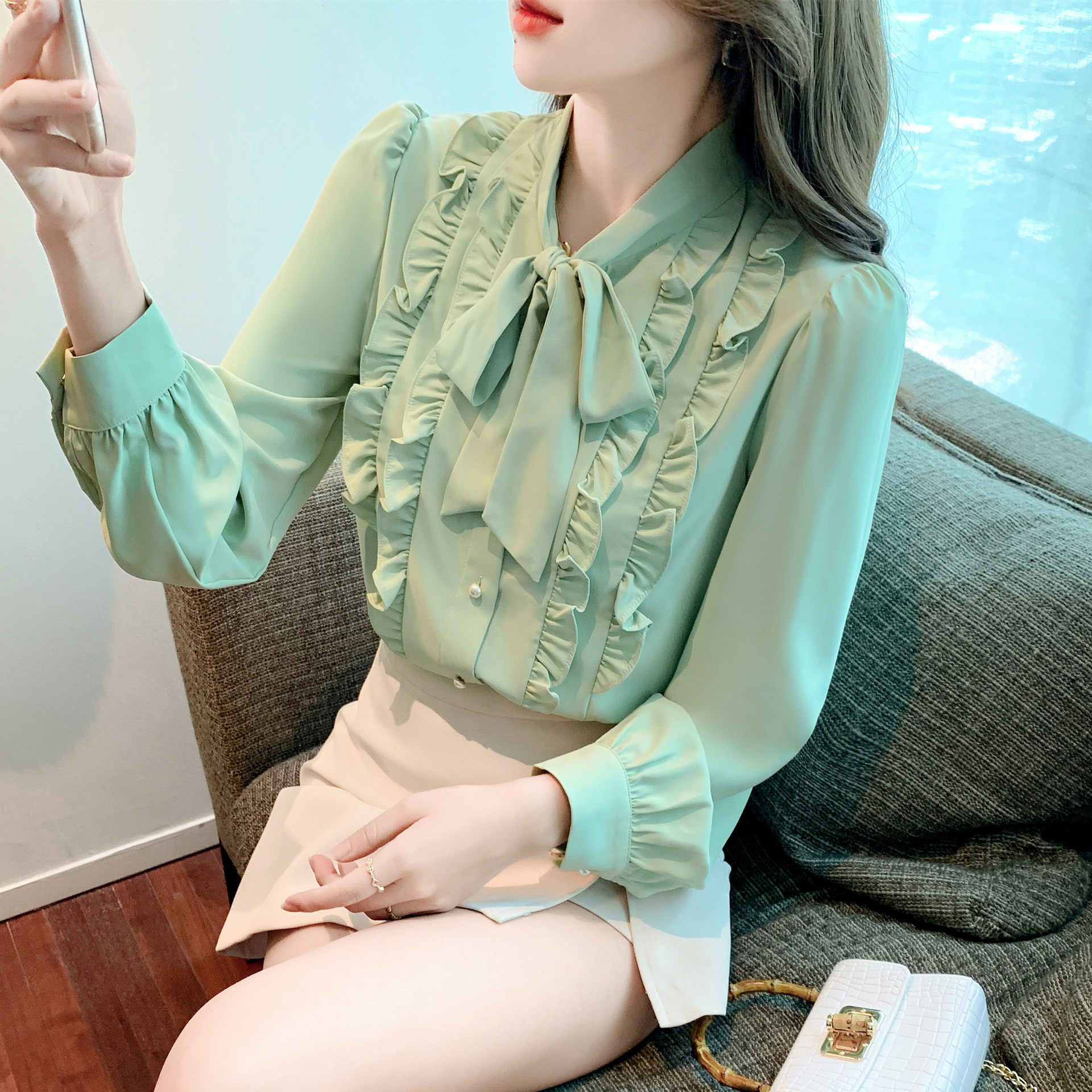 早秋女装气质2022年新款漂亮时尚荷叶边雪纺衬衫女长袖超好看上衣