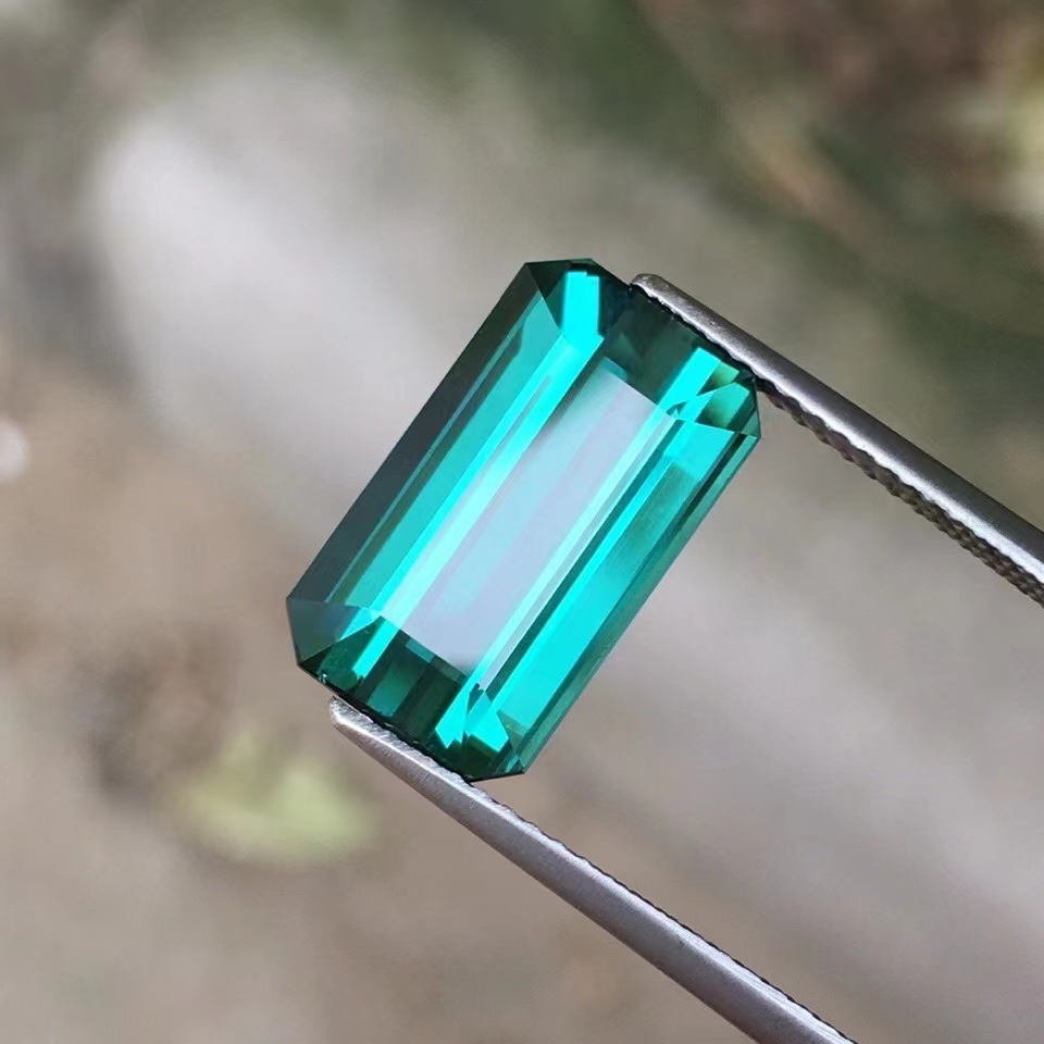 批发巴西天然蓝碧玺裸石戒面 电光蓝吊坠配石 全净全反火支持复检