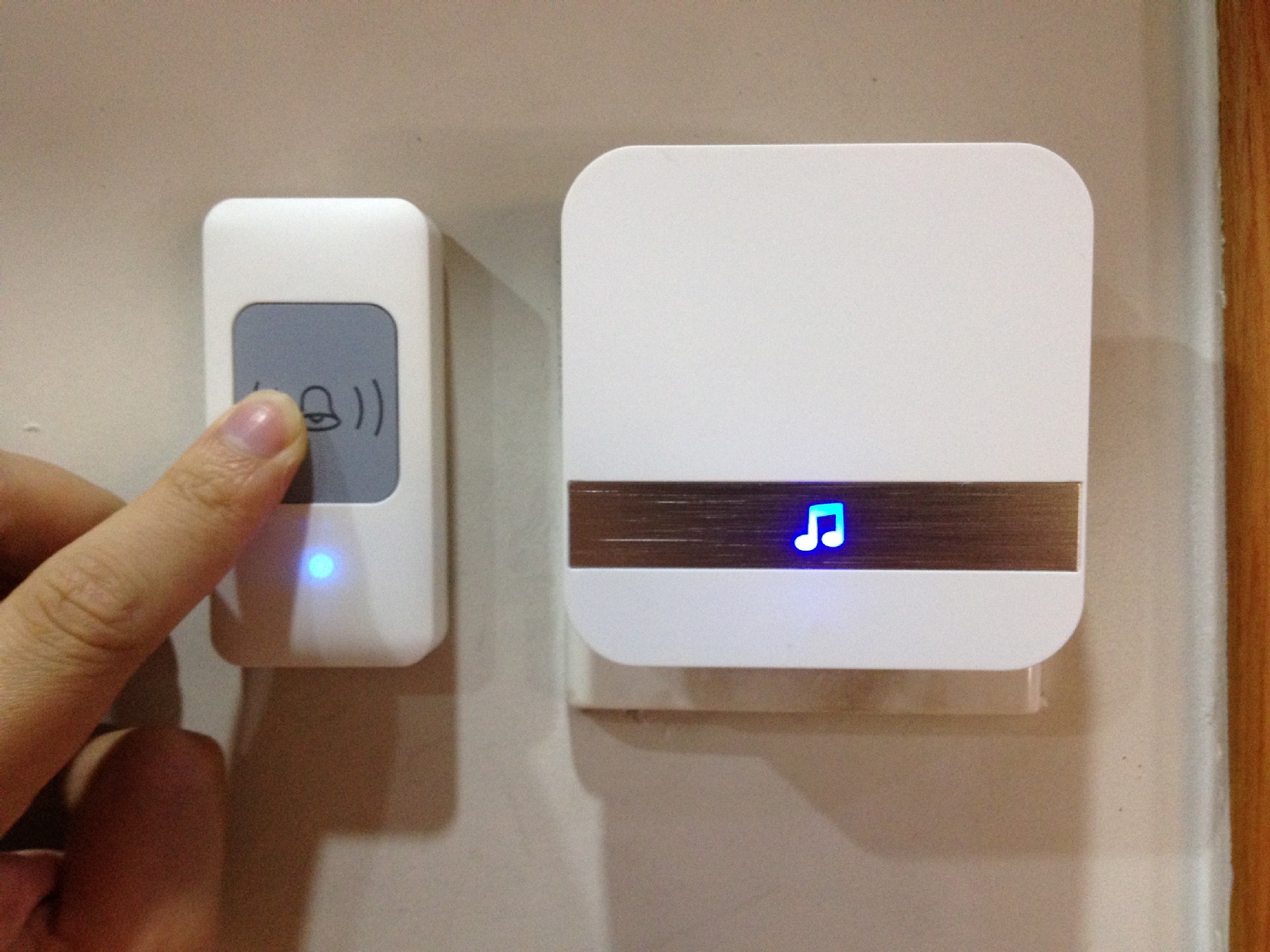 包邮 无线门铃家用遥控数码门铃 老人呼叫器 调音量 防水