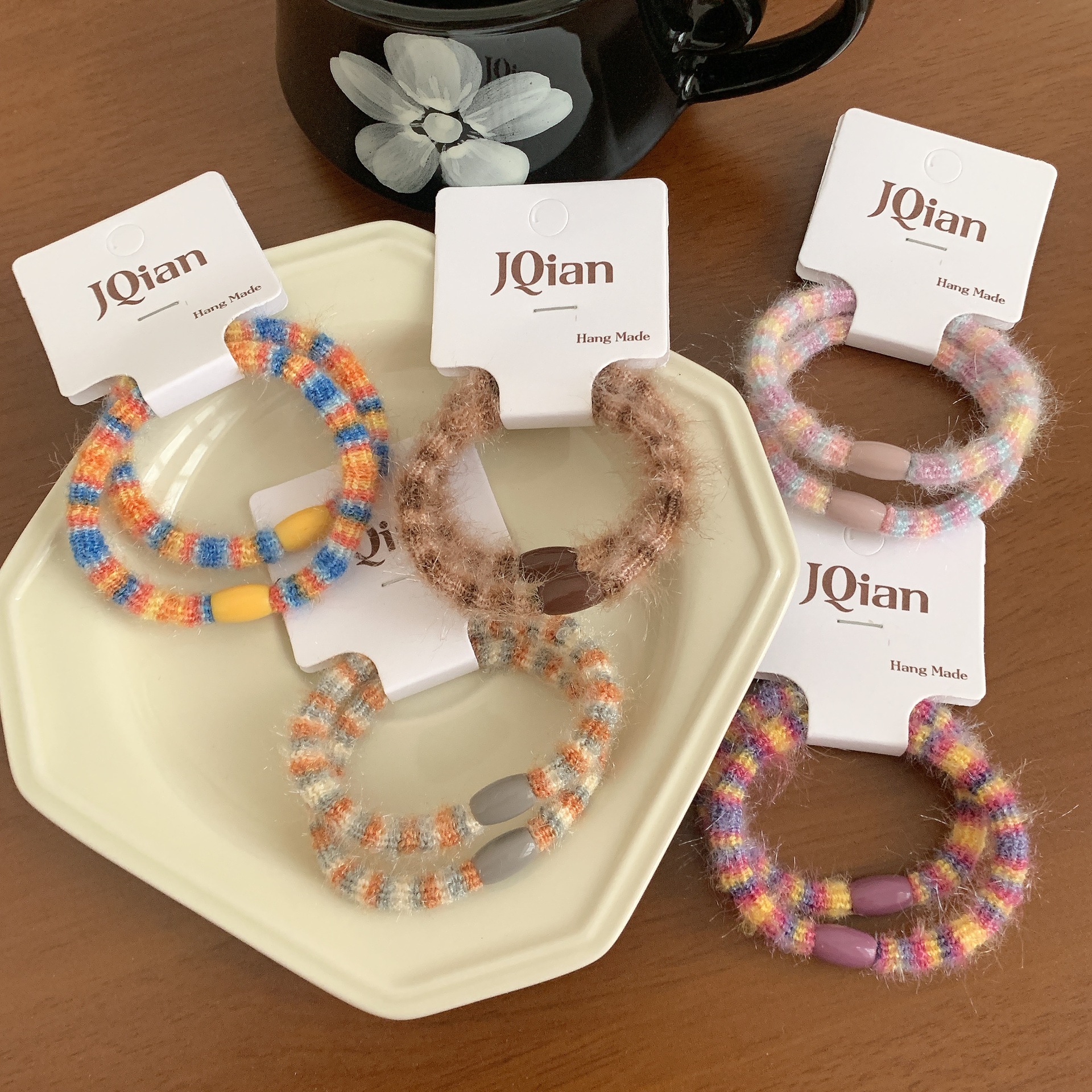 2根彩虹色橡皮筋女扎头发绳可爱秋冬高弹力耐用发圈气质加粗头绳