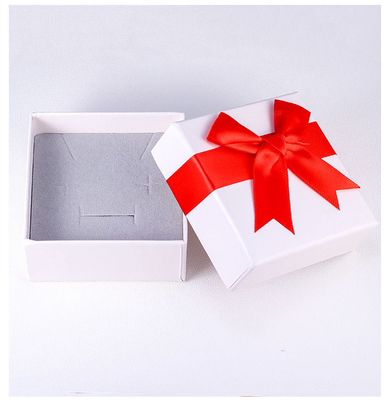 正方形白色首饰包装盒丝带蝴蝶结吊坠饰品礼盒加厚不变形批发002