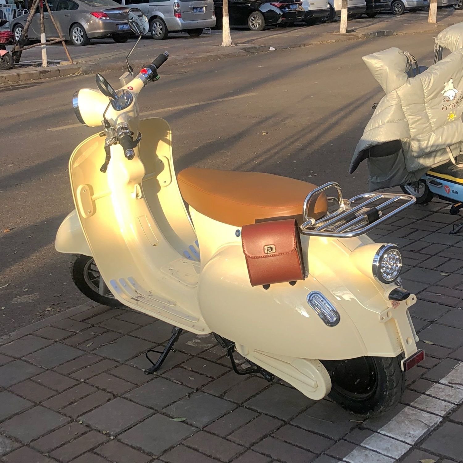 自行车电瓶车电动车摩托车皮革防水迷你小型挂包车头包边包马鞍包