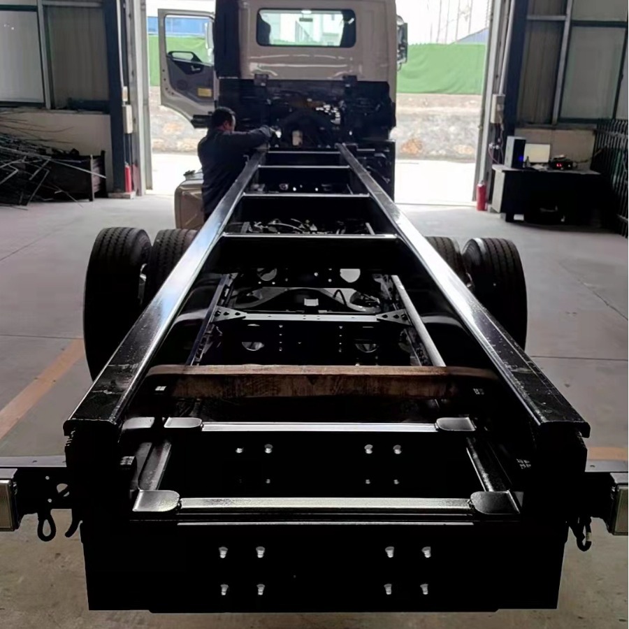 适用重卡自卸车大梁二梁副梁前四后八车架副车架翻斗车二梁副梁