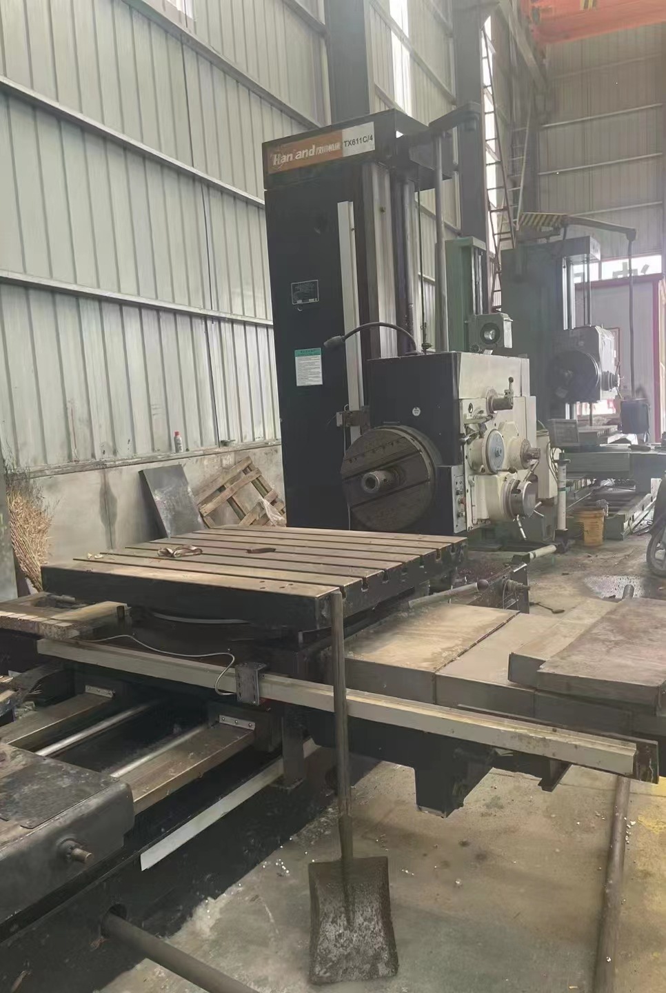 处理二手汉川tx611c-4数显卧式铣镗床二手110镗床