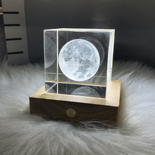 发光月球水晶月亮摆件桌面小夜灯宇宙系列情侣生日礼物男女生