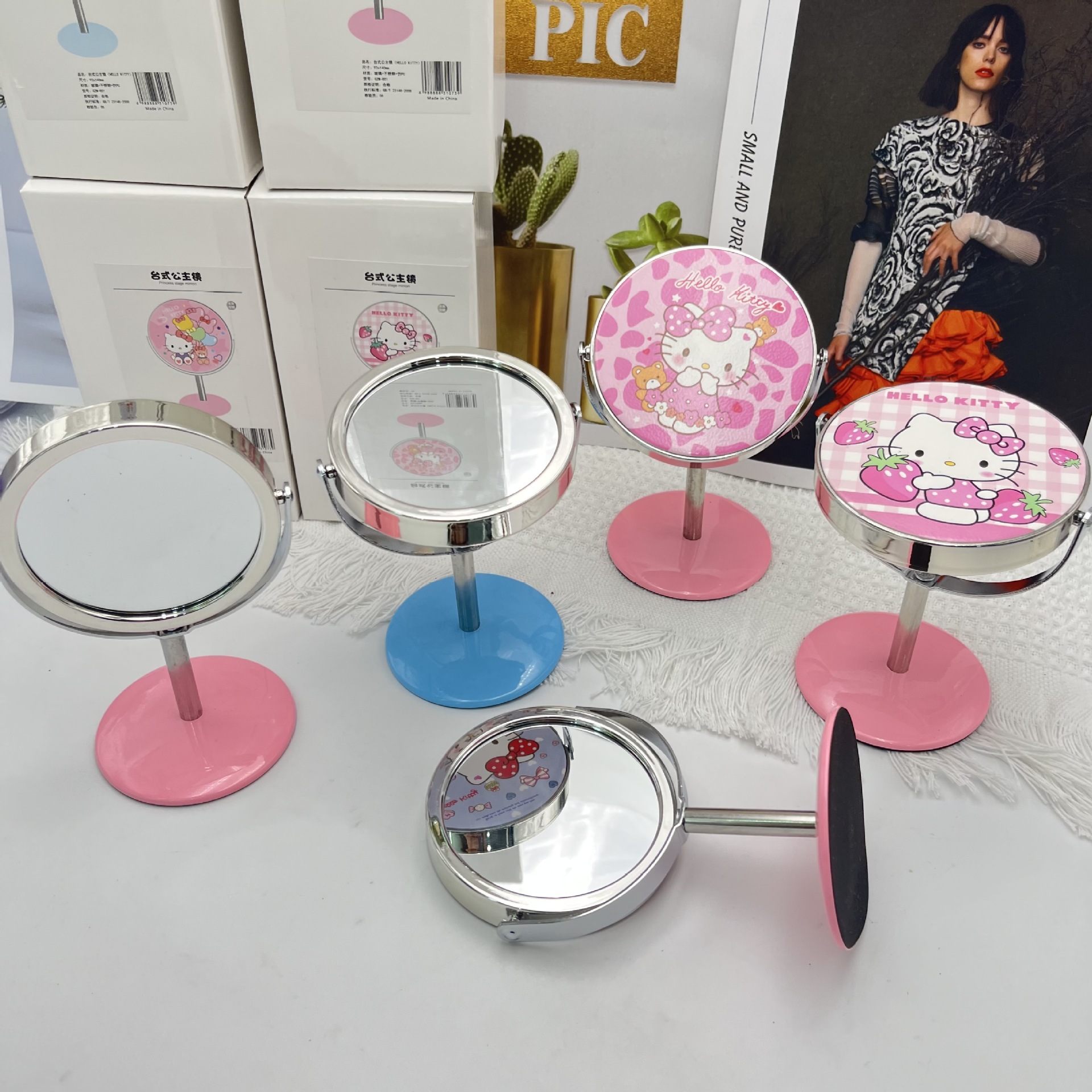 Sanrio Cat Hello Kitty Princess Mirror Desktop Rotating Small Table Mirror Makeup Mirror Girl Heart Makeup Mirror