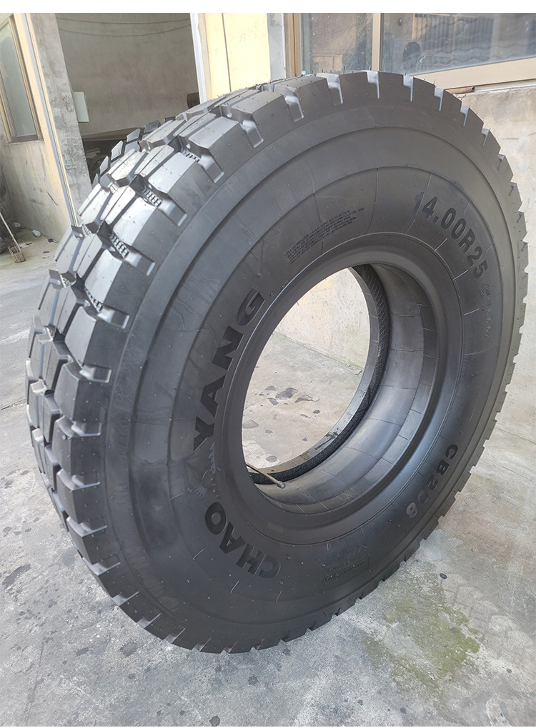 宽体车轮胎 1300r25 1400r24 25 1600r25轮胎 矿山工程自卸车轮胎