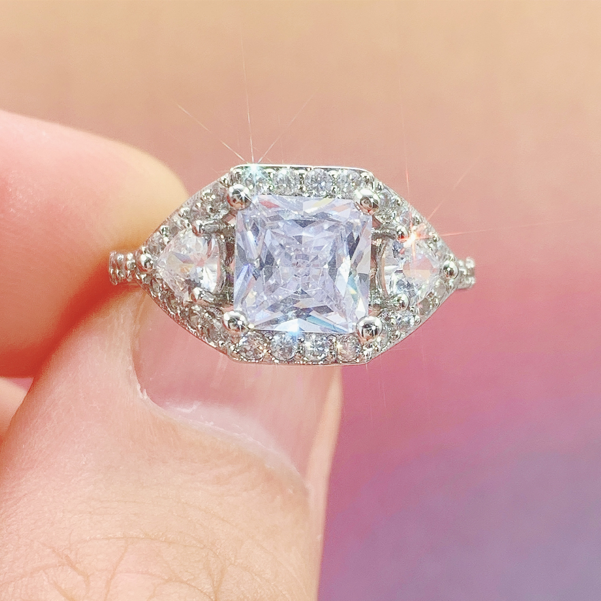 跨境外贸圆形双臂满钻欧美镶嵌锆石订婚指环 公主方钻戒指女-阿里巴巴