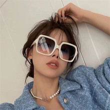 新款韩版米钉大框全框眼镜复古摩登渐变色太阳镜潮流街拍遮阳墨镜