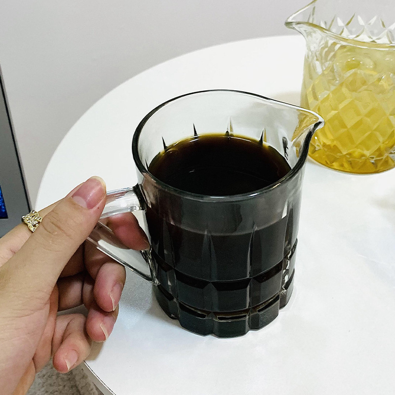 刻花玻璃杯带把水杯 耐热茶杯啤酒杯果汁杯钻石花纹果汁杯鸭嘴杯